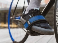 Fyxation Gates Pedal With Strap Kit - Blue/Black -Bicycle Equip Store 0042526 fyxation gates pedal with strap kit blueblack